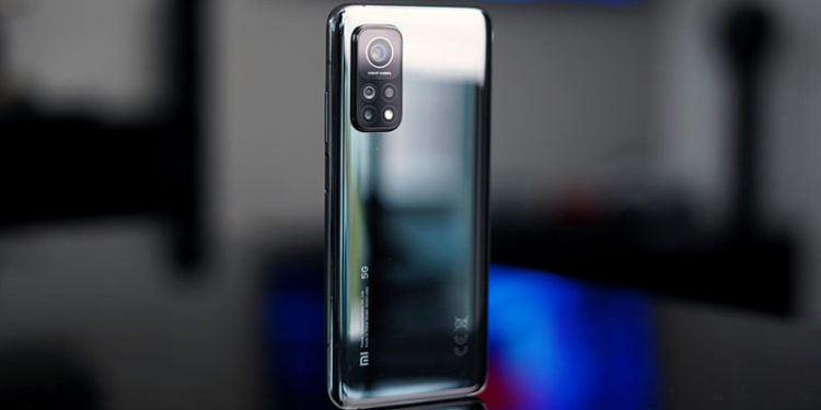 Индийца уговорили жениться, подарив Xiaomi Mi 10T Pro