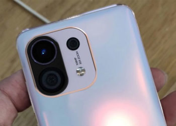 Флагман Xiaomi Mi 11 - новые данные и новое фото