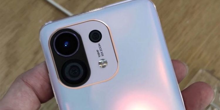 Флагман Xiaomi Mi 11 - новые данные и новое фото