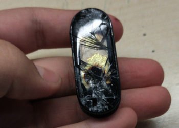 Взорвавшийся Xiaomi Mi Band 5