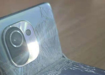 Флагман Xiaomi Mi 11 не прошел тест на "изгиб"