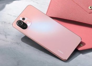 У Xiaomi Mi 11 Lite появилась проблема «зеленого» дисплея